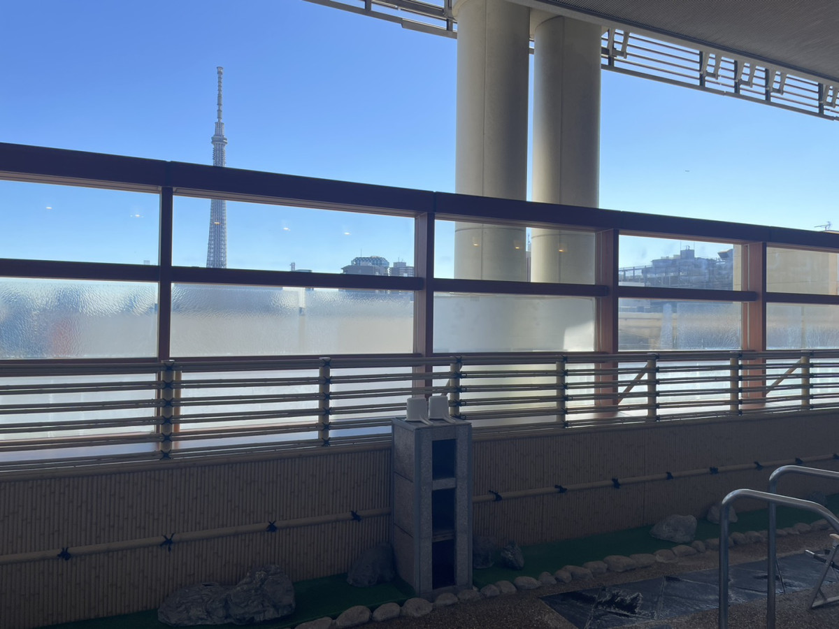 露天風呂から見えるスカイツリー